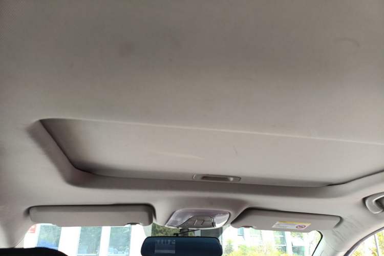 Used GAC Trumpchi GS4 2019 270T Manual Two-Wheel-Drive Elite Edition Headliner