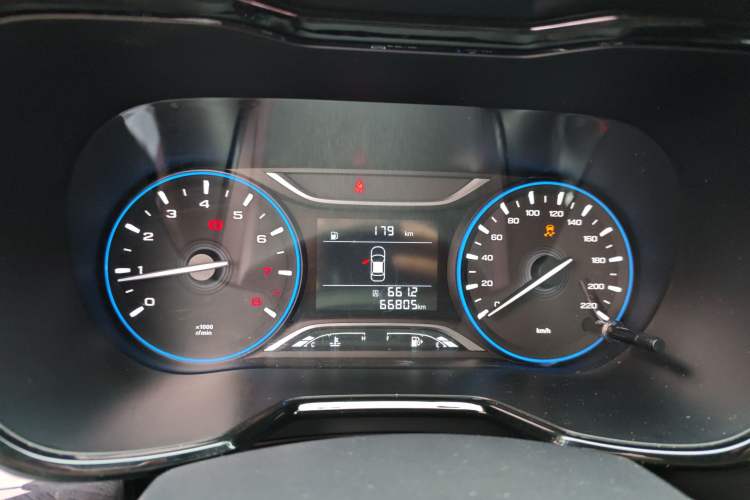 Used GAC Trumpchi GS4 2019 270T Manual Two-Wheel-Drive Elite Edition Instrument Cluster