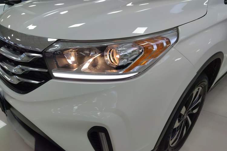 Used GAC Trumpchi GS4 2019 270T Automatic Two-Wheel Drive Elite Edition Left Front Headlight