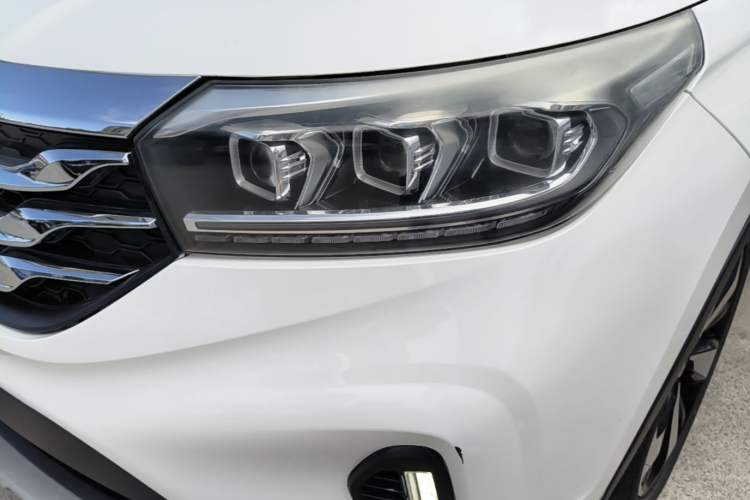 Used GAC Trumpchi GS4 2019 270T Automatic Two-Wheel Drive Luxury Smart Connectivity Model Left Front Headlight