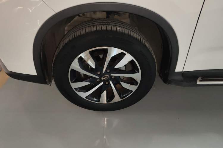Used GAC Trumpchi GS4 2019 270T Automatic Two-Wheel Drive Elite Edition Left Front Wheel Hub