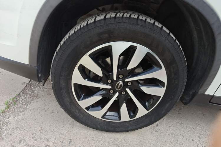 Used GAC Trumpchi GS4 2019 270T Manual Two-Wheel-Drive Elite Edition Left Front Wheel Hub