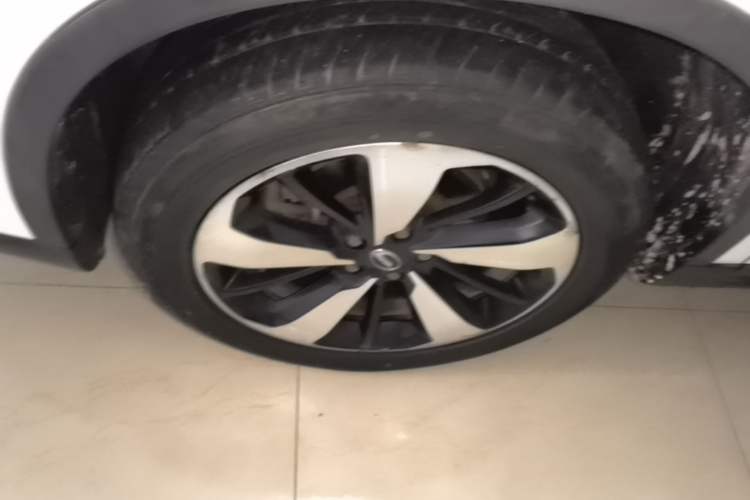 Used GAC Trumpchi GS4 2019 270T Automatic Two-Wheel Drive Luxury Smart Connectivity Model Left Front Wheel Hub