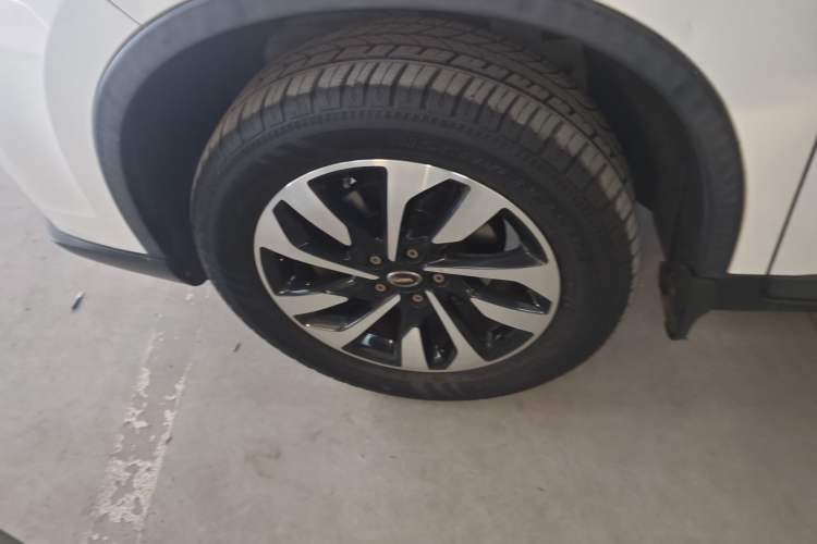 Used GAC Trumpchi GS4 2019 270T Automatic Two-Wheel Drive Elite Edition Left Front Wheel Hub