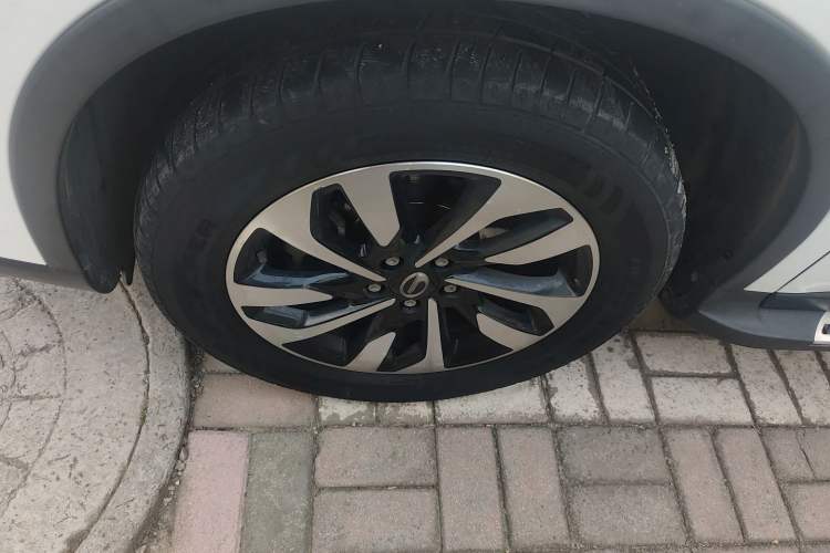 Used GAC Trumpchi GS4 2019 270T Automatic Two-Wheel Drive Elite Edition Left Front Wheel Hub