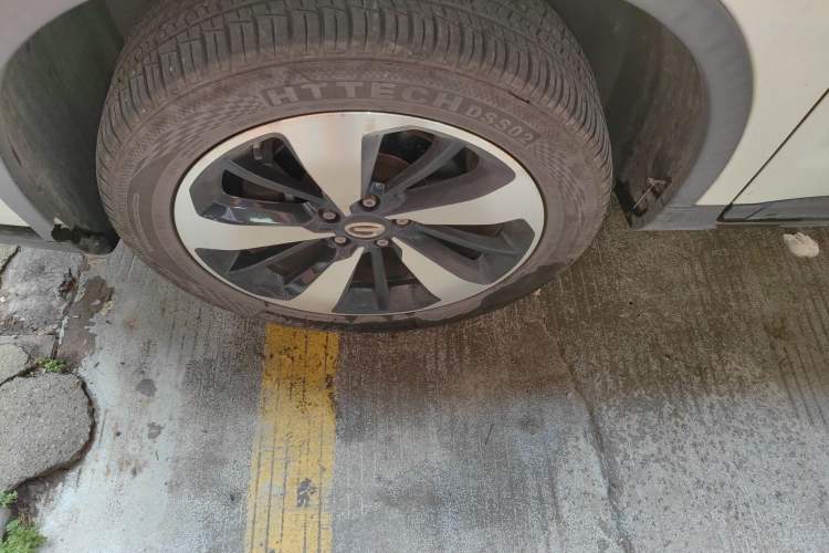 Used GAC Trumpchi GS4 2019 270T Automatic Two-Wheel Drive Luxury Smart Connectivity Model Left Front Wheel Hub