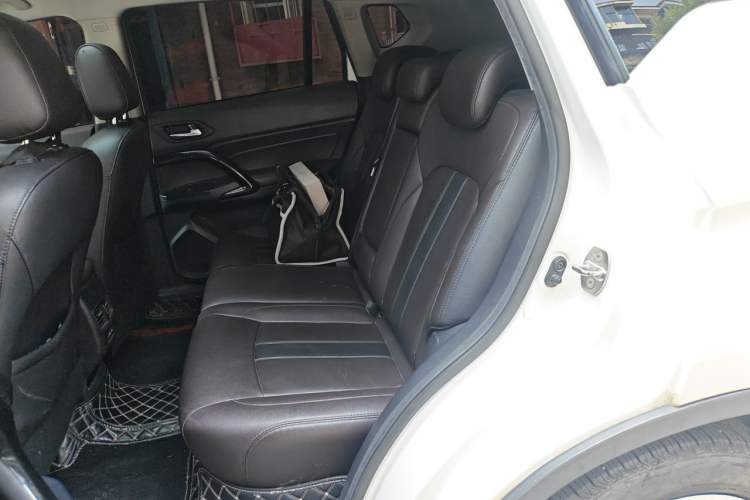 Used GAC Trumpchi GS4 2019 270T Automatic Two-Wheel Drive Luxury Smart Connectivity Model Left Rear Seat