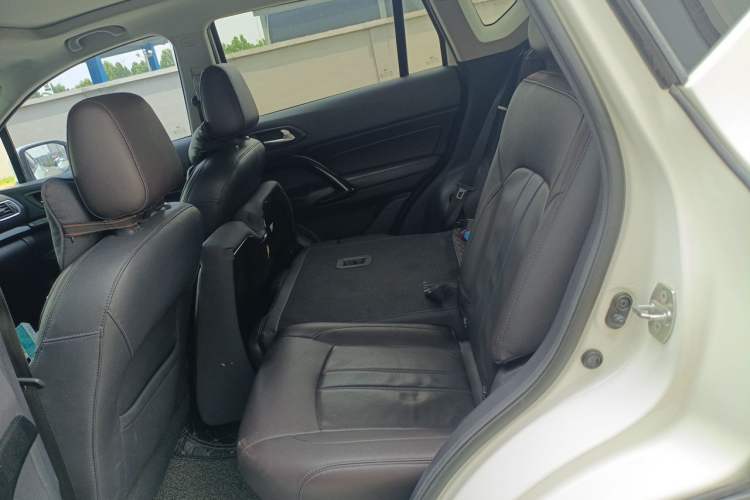 Used GAC Trumpchi GS4 2019 270T Automatic Two-Wheel Drive Luxury Smart Connectivity Model Left Rear Seat