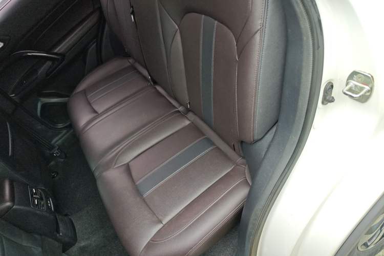 Used GAC Trumpchi GS4 2019 270T Manual Two-Wheel-Drive Elite Edition Left Rear Seat