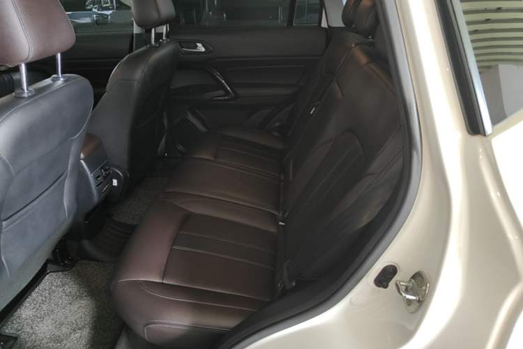 Used GAC Trumpchi GS4 2019 270T Automatic Two-Wheel Drive Elite Edition Left Rear Seat