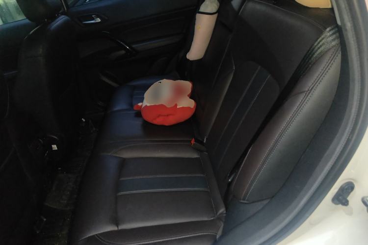 Used GAC Trumpchi GS4 2019 270T Automatic Two-Wheel Drive Elite Edition Left Rear Seat