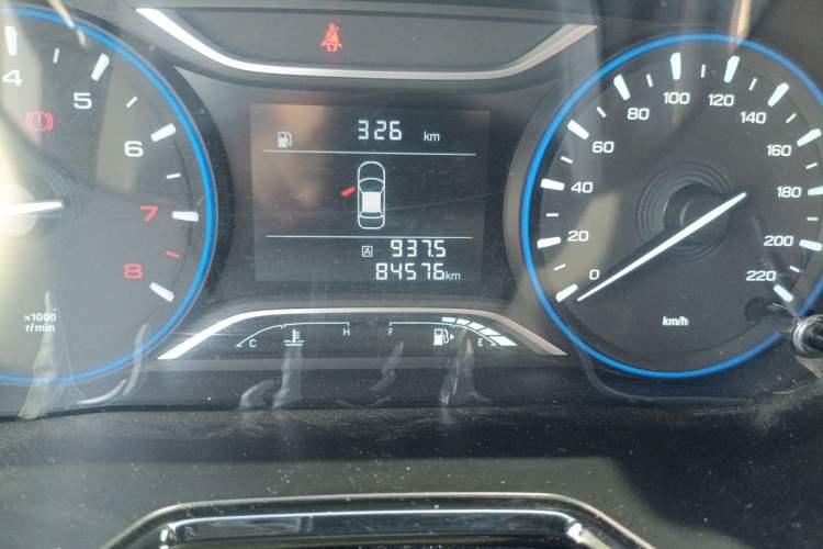 Used GAC Trumpchi GS4 2019 270T Manual Two-Wheel-Drive Elite Edition Odometer Close Up
