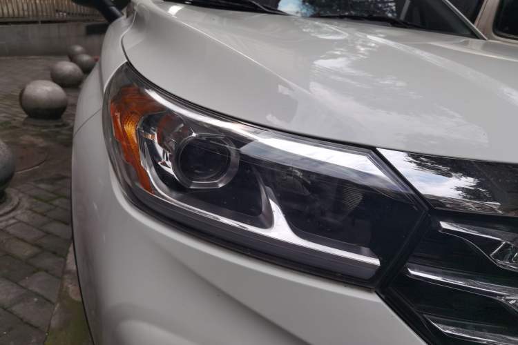 Used GAC Trumpchi GS4 2019 270T Automatic Two-Wheel Drive Elite Edition Right Front Headlight