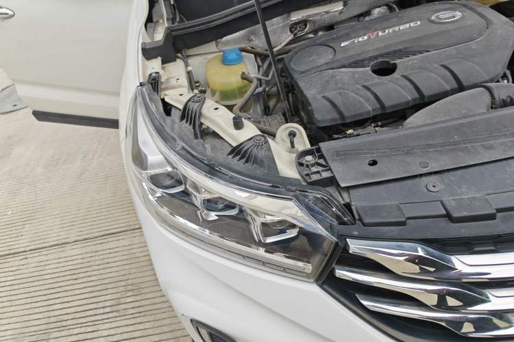 Used GAC Trumpchi GS4 2019 270T Automatic Two-Wheel Drive Supreme Edition Right Front Headlight