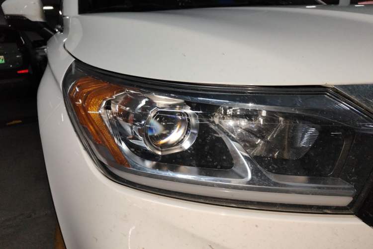 Used GAC Trumpchi GS4 2019 270T Manual Two-Wheel-Drive Elite Edition Right Front Headlight