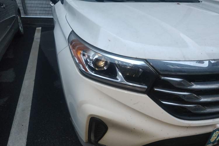 Used GAC Trumpchi GS4 2019 270T Automatic Two-Wheel Drive Elite Edition Right Front Headlight