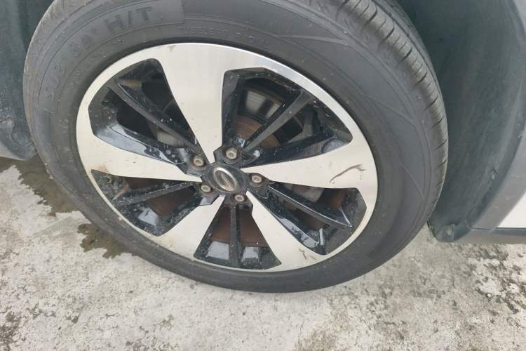 Used GAC Trumpchi GS4 2019 270T Automatic Two-Wheel Drive Luxury Smart Connectivity Model Right Front Wheel Hub