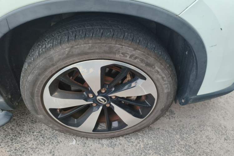 Used GAC Trumpchi GS4 2019 270T Automatic Two-Wheel Drive Luxury Smart Connectivity Model Right Front Wheel Hub