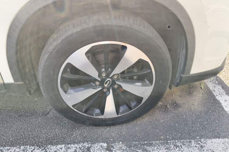 Used GAC Trumpchi GS4 2019 270T Automatic Two-Wheel Drive Luxury Smart Connectivity Model Right Front Wheel Hub