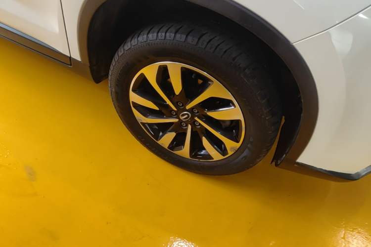 Used GAC Trumpchi GS4 2019 270T Automatic Two-Wheel Drive Elite Edition Right Front Wheel Hub