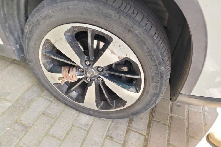 Used GAC Trumpchi GS4 2019 270T Automatic Two-Wheel Drive Luxury Smart Connectivity Model Right Front Wheel Hub