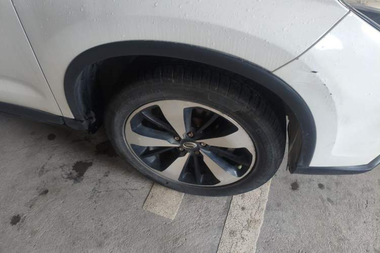 Used GAC Trumpchi GS4 2019 270T Automatic Two-Wheel Drive Luxury Smart Connectivity Model Right Front Wheel Hub