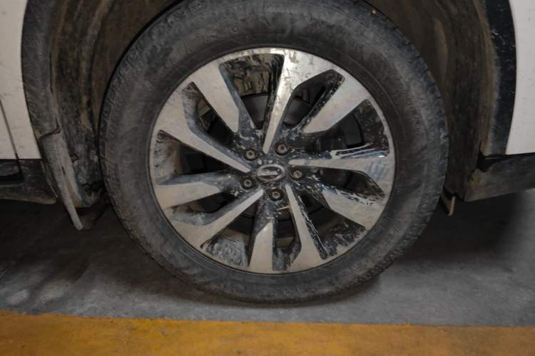 Used GAC Trumpchi GS4 2019 270T Manual Two-Wheel-Drive Elite Edition Right Front Wheel Hub