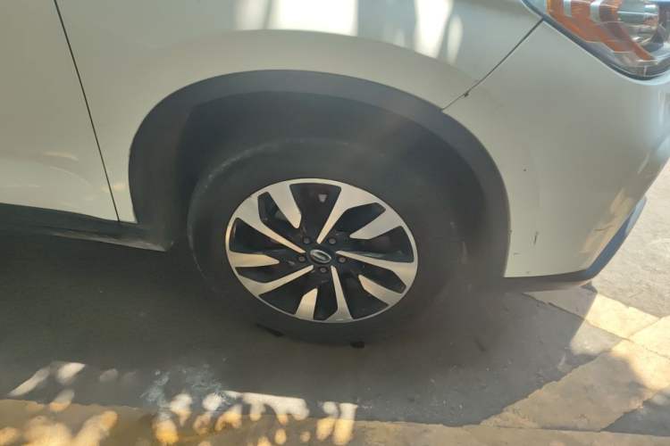 Used GAC Trumpchi GS4 2019 270T Automatic Two-Wheel Drive Elite Edition Right Front Wheel Hub