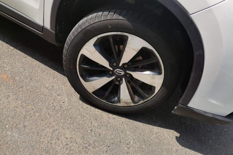 Used GAC Trumpchi GS4 2019 270T Manual Two-Wheel Drive Luxury Edition Right Front Wheel Hub
