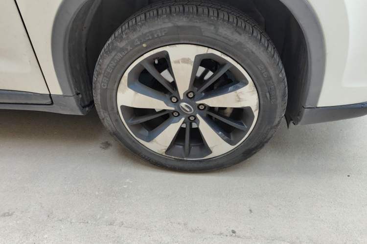 Used GAC Trumpchi GS4 2019 270T Automatic Two-Wheel Drive Luxury Smart Connectivity Model Right Front Wheel Hub