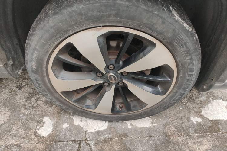 Used GAC Trumpchi GS4 2019 270T Manual Two-Wheel Drive Luxury Edition Right Front Wheel Hub