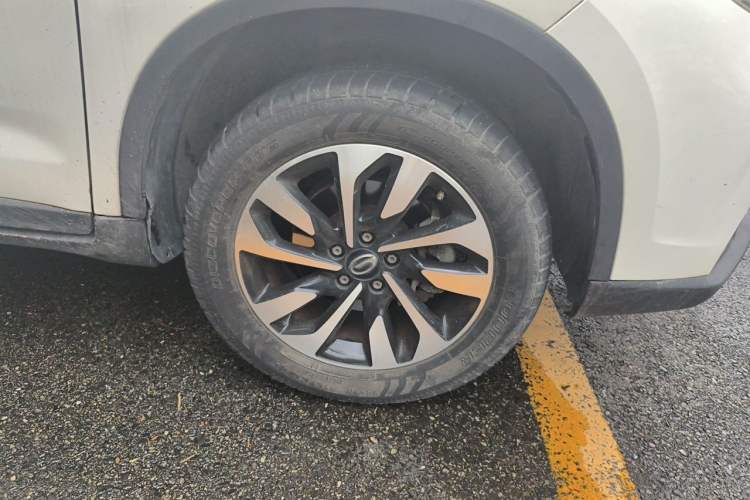 Used GAC Trumpchi GS4 2019 270T Automatic Two-Wheel Drive Elite Edition Right Front Wheel Hub