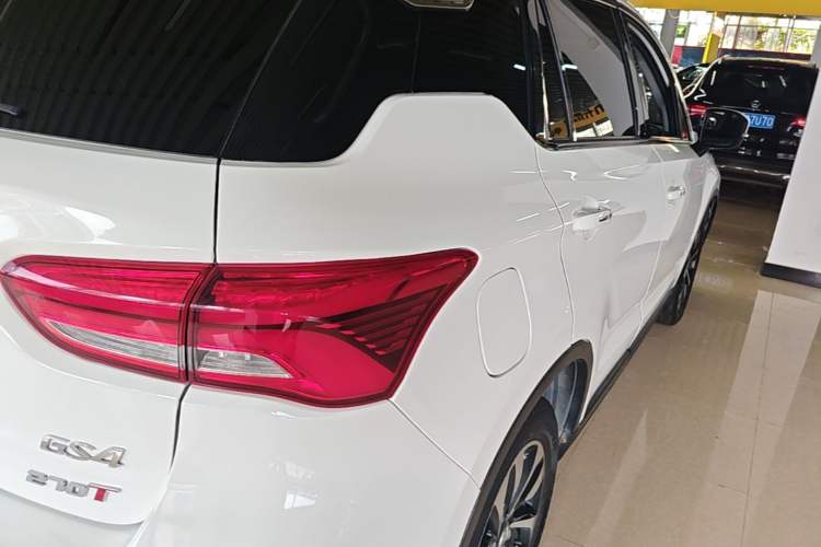 Used GAC Trumpchi GS4 2019 270T Automatic Two-Wheel Drive Elite Edition Right Rear Taillight