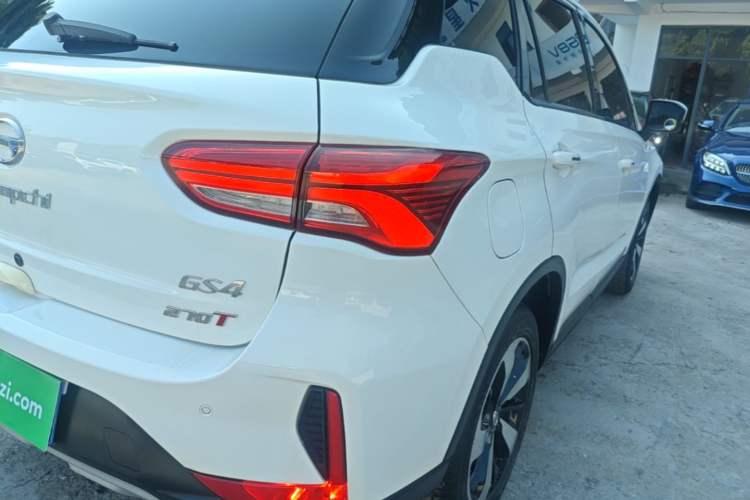 Used GAC Trumpchi GS4 2019 270T Automatic Two-Wheel Drive Luxury Smart Connectivity Model Right Rear Taillight