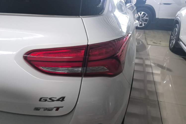 Used GAC Trumpchi GS4 2019 270T Automatic Two-Wheel Drive Elite Edition Right Rear Taillight
