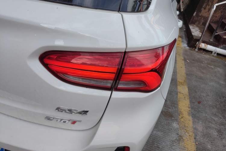 Used GAC Trumpchi GS4 2019 270T Automatic Two-Wheel Drive Luxury Smart Connectivity Model Right Rear Taillight