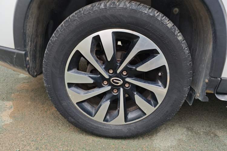 Used GAC Trumpchi GS4 2019 270T Manual Two-Wheel-Drive Elite Edition Right Rear Wheel Hub