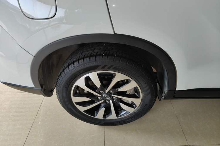 Used GAC Trumpchi GS4 2019 270T Automatic Two-Wheel Drive Elite Edition Right Rear Wheel Hub