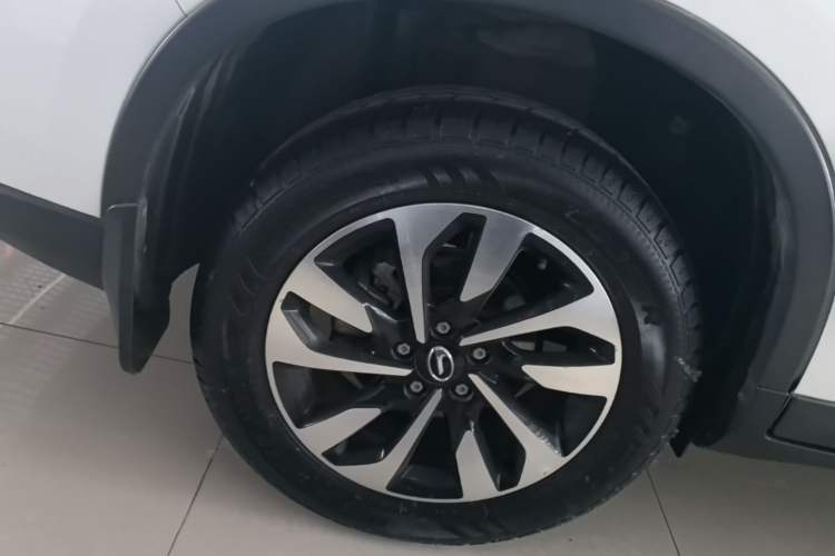 Used GAC Trumpchi GS4 2019 270T Automatic Two-Wheel Drive Elite Edition Right Rear Wheel Hub