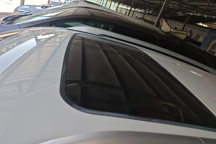 Used GAC Trumpchi GS4 2019 270T Manual Two-Wheel-Drive Elite Edition Roof