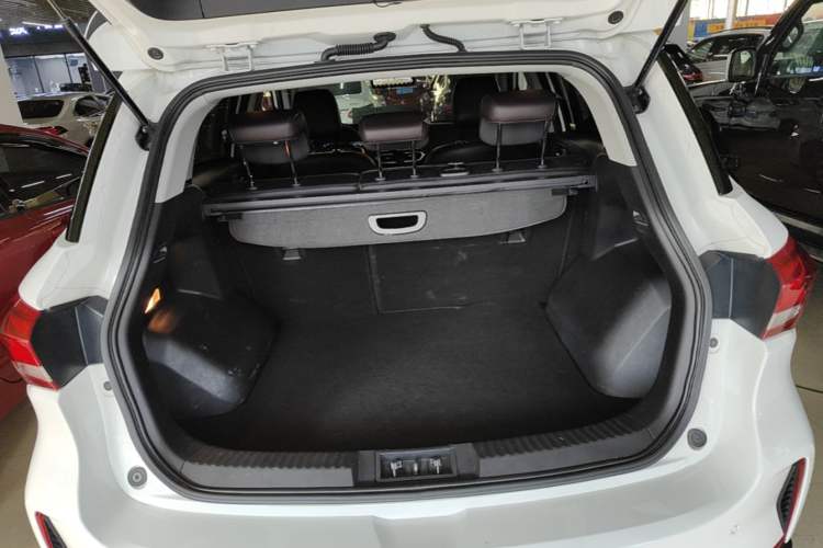 Used GAC Trumpchi GS4 2019 270T Automatic Two-Wheel Drive Elite Edition Trunk