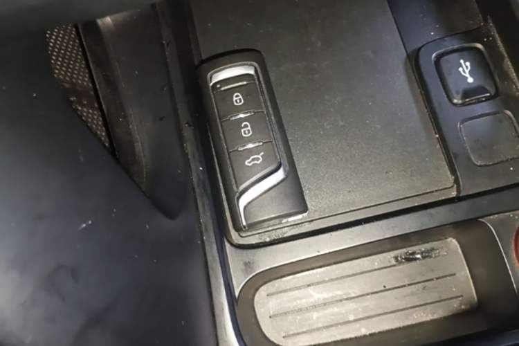 Used GAC Trumpchi GS4 2019 270T Automatic Two-Wheel Drive Luxury Smart Connectivity Model Vehicle Key
