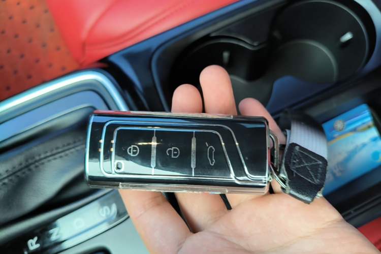 Used GAC Trumpchi GS4 2019 270T Automatic Two-Wheel Drive Luxury Smart Connectivity Model Vehicle Key