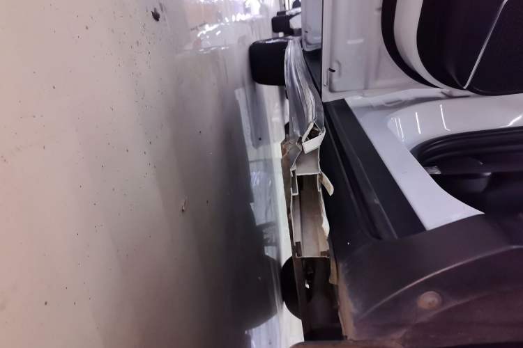 Used GAC Trumpchi GS4 2020 270T Automatic Smart Connectivity Edition Left Side Sill