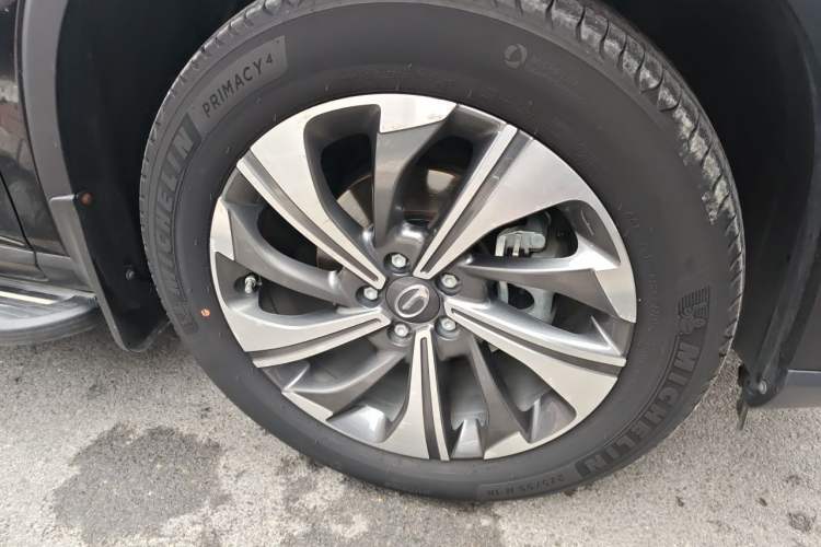Used GAC Trumpchi GS4 2020 270T Automatic Smart Connectivity Edition Right Front Wheel Hub