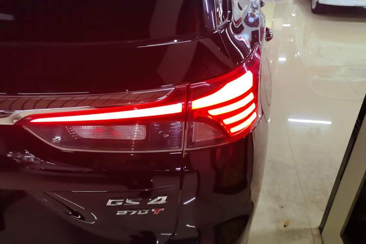 Used GAC Trumpchi GS4 2020 270T Automatic Smart Connectivity Edition Right Rear Taillight
