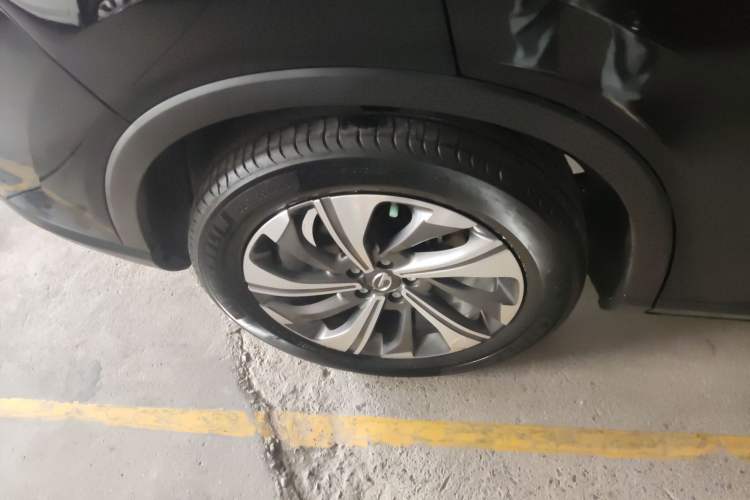 Used GAC Trumpchi GS4 2020 270T Automatic Smart Connectivity Edition Right Rear Wheel Hub