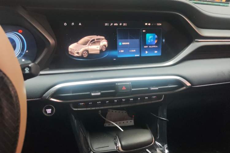 Used GAC Trumpchi GS4 2020 270T Automatic Smart Connectivity Edition Audio And AC Panel