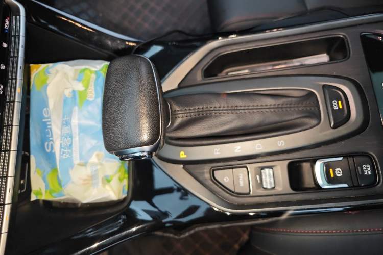 Used GAC Trumpchi GS4 2020 270T Automatic Elite Tech Edition Gear Lever