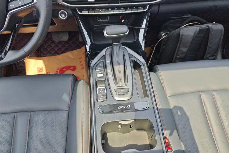 Used GAC Trumpchi GS4 2020 270T Automatic Elite Tech Edition Gear Lever